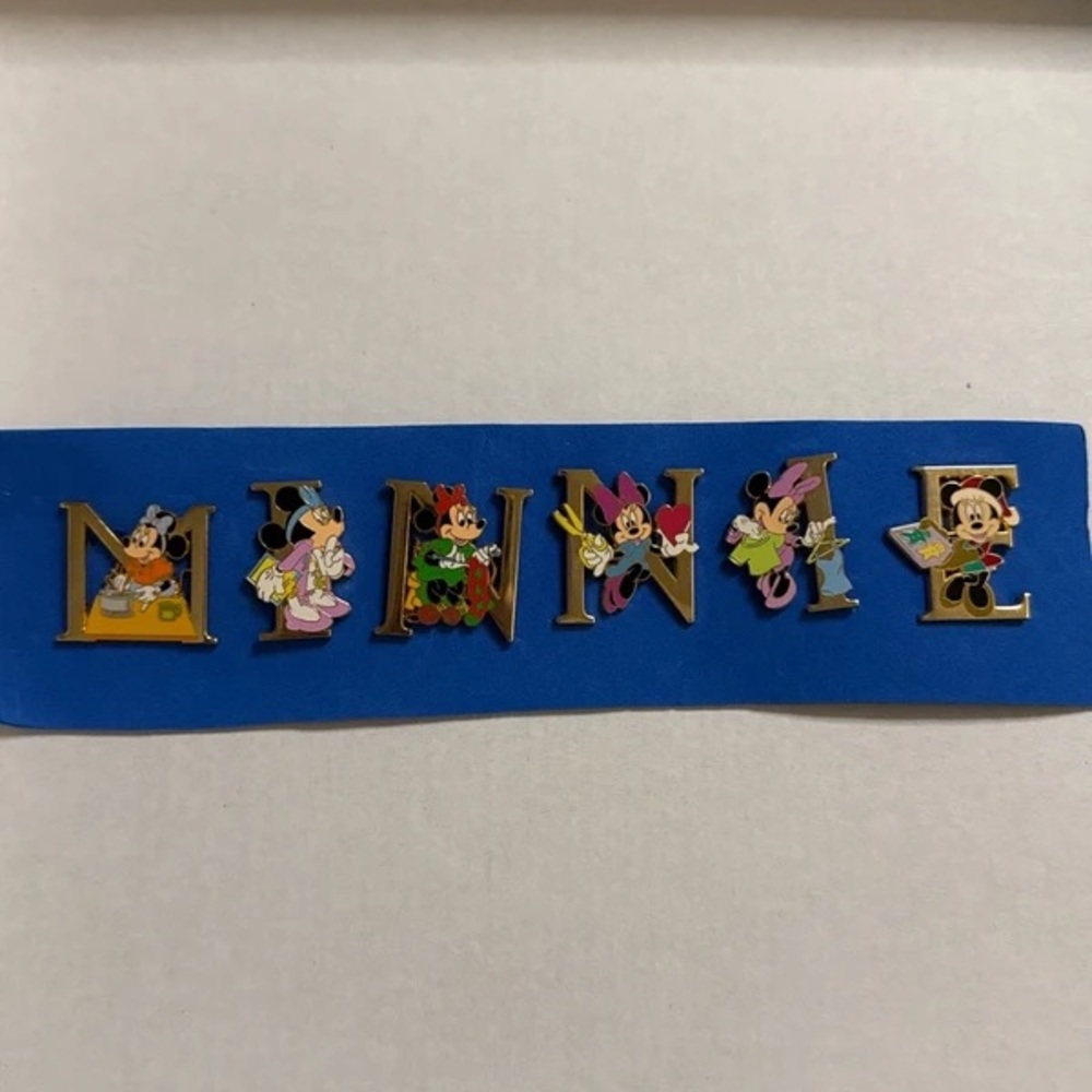 Disney Gold Letter 'MINNIE' Wall Art with Pink, Red, Black Accents